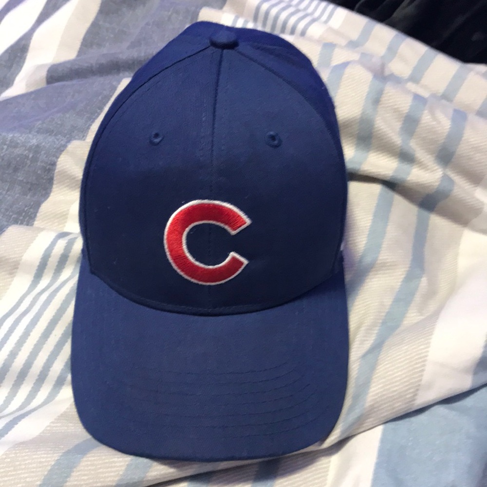 A cubs hat